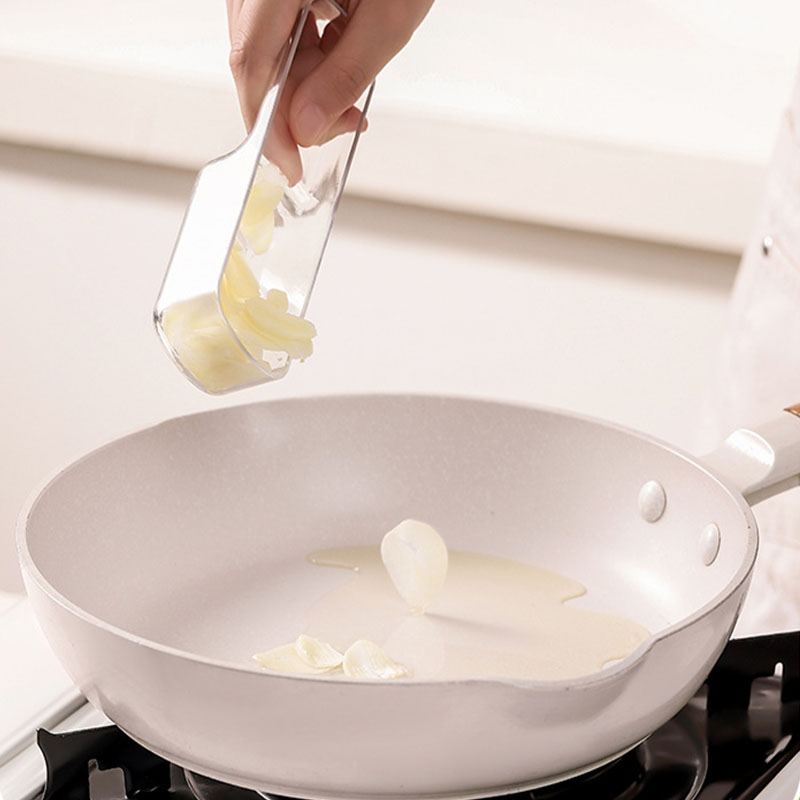 #Grater slicer with finger guard
